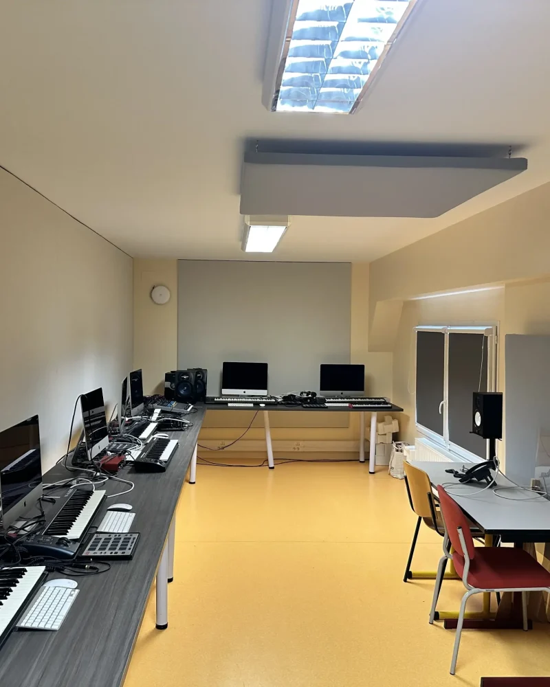 Réalisation agencement, JTM Menuiserie, menuisier à Faye l'Abbesse